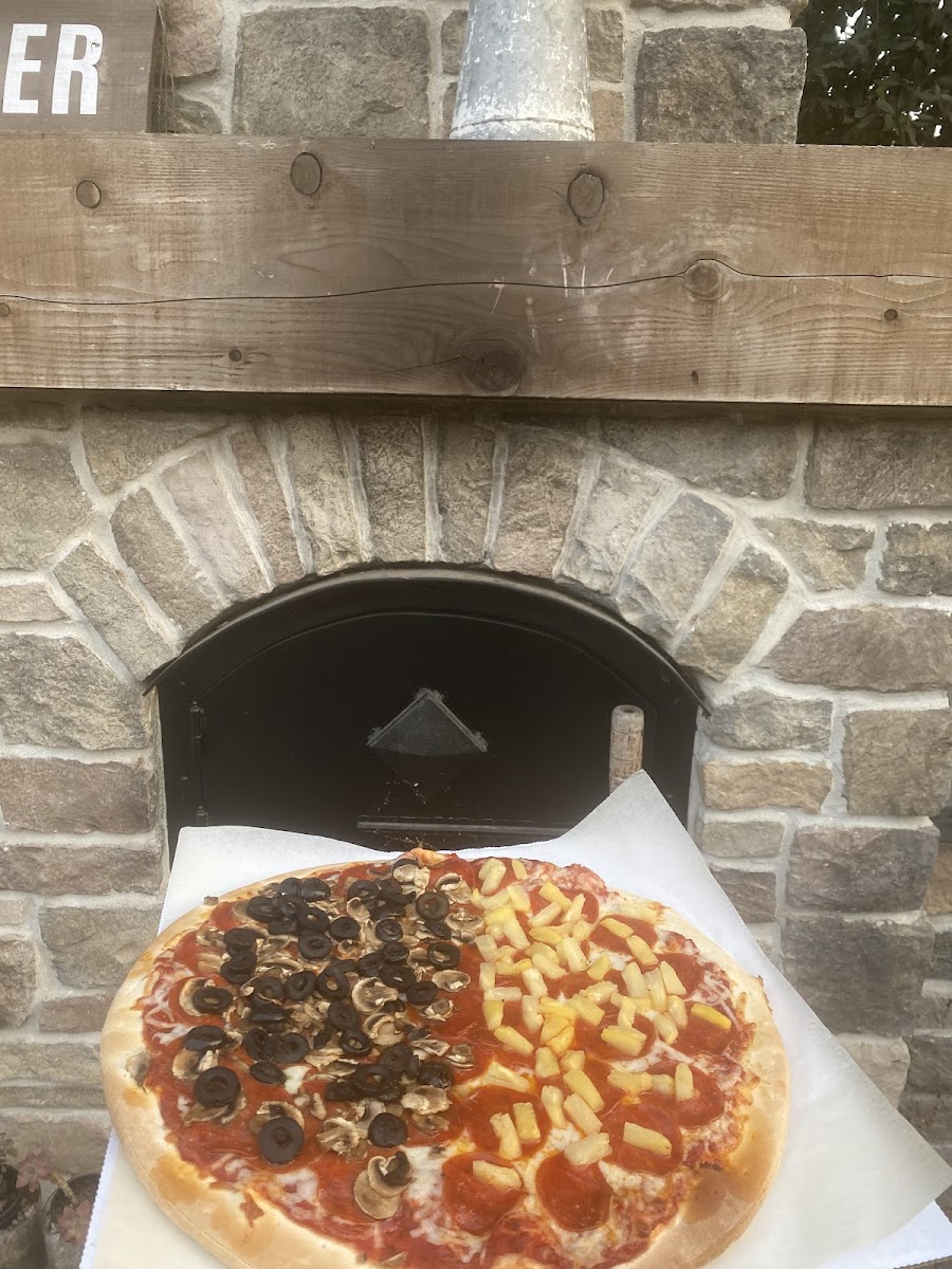 You-Be's U-Bake Pizza